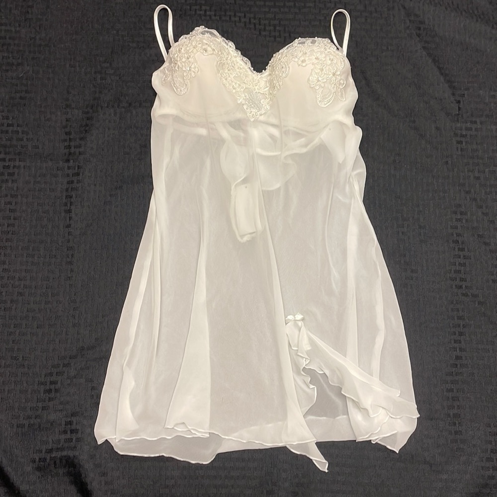 Linea Donatella Ivory Embroidered 2 Piece Set with Matching Thongs Size Medium